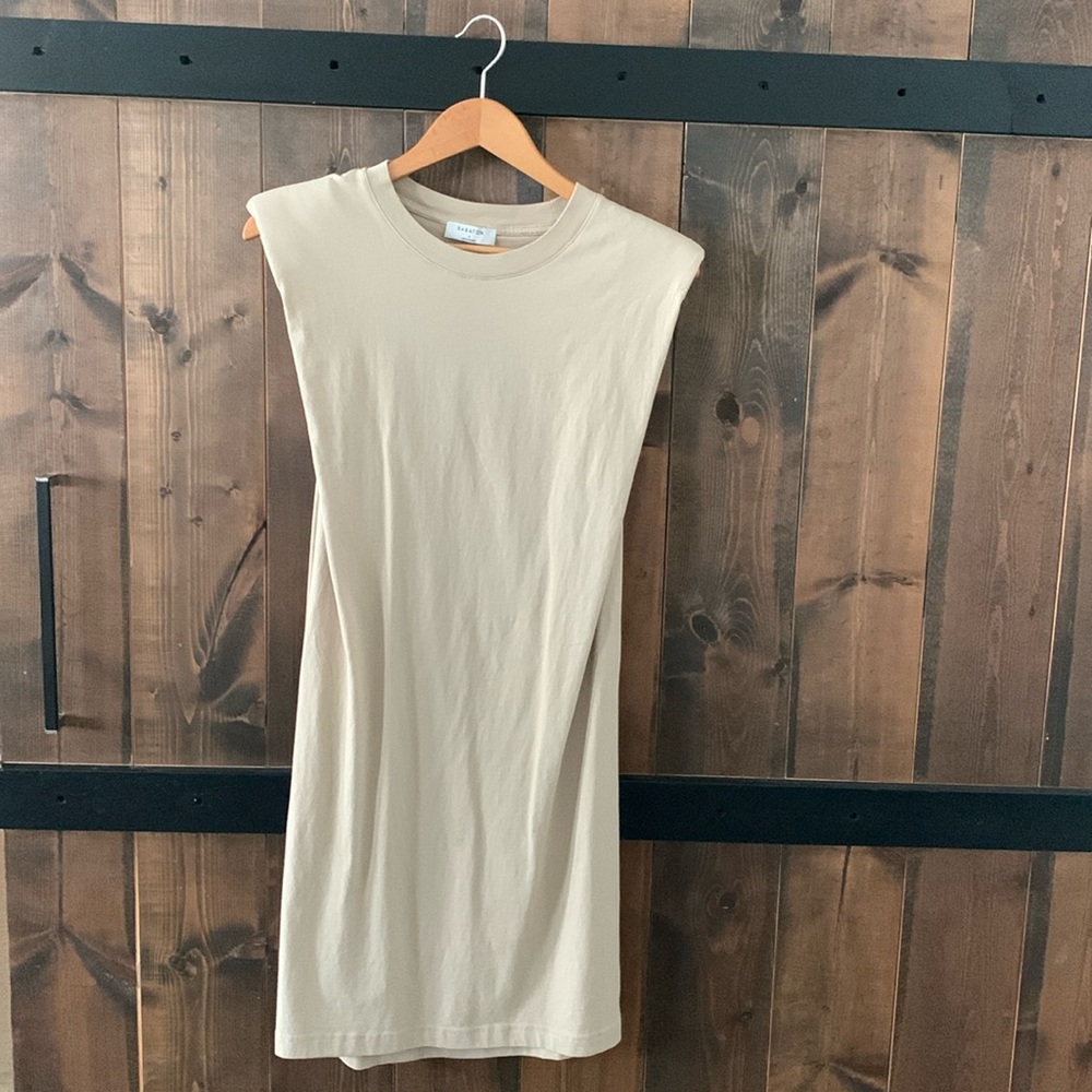 Babaton (Aritzia) Shoulder Pad Dress Size S